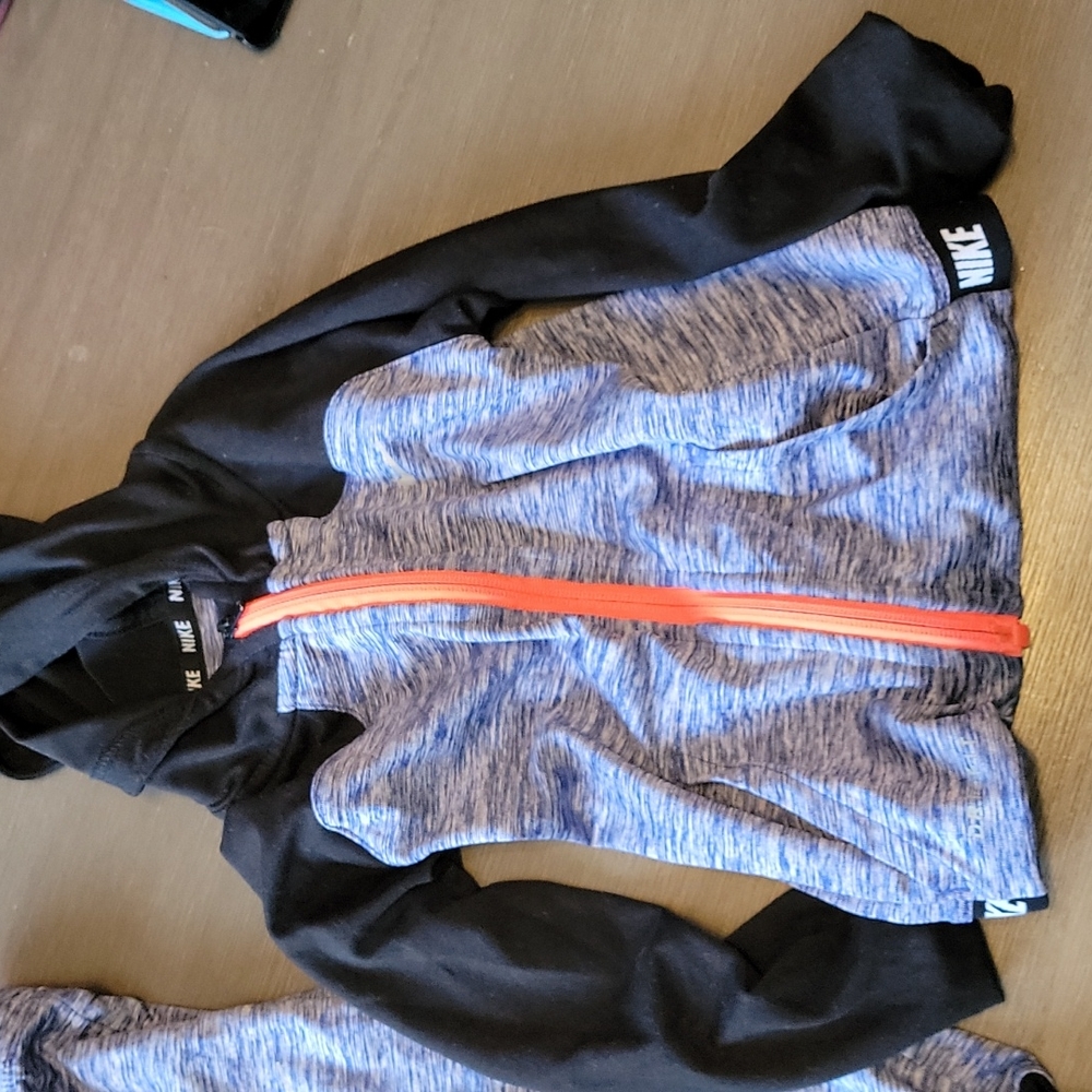 Sweat suit - Picture 4 of 4